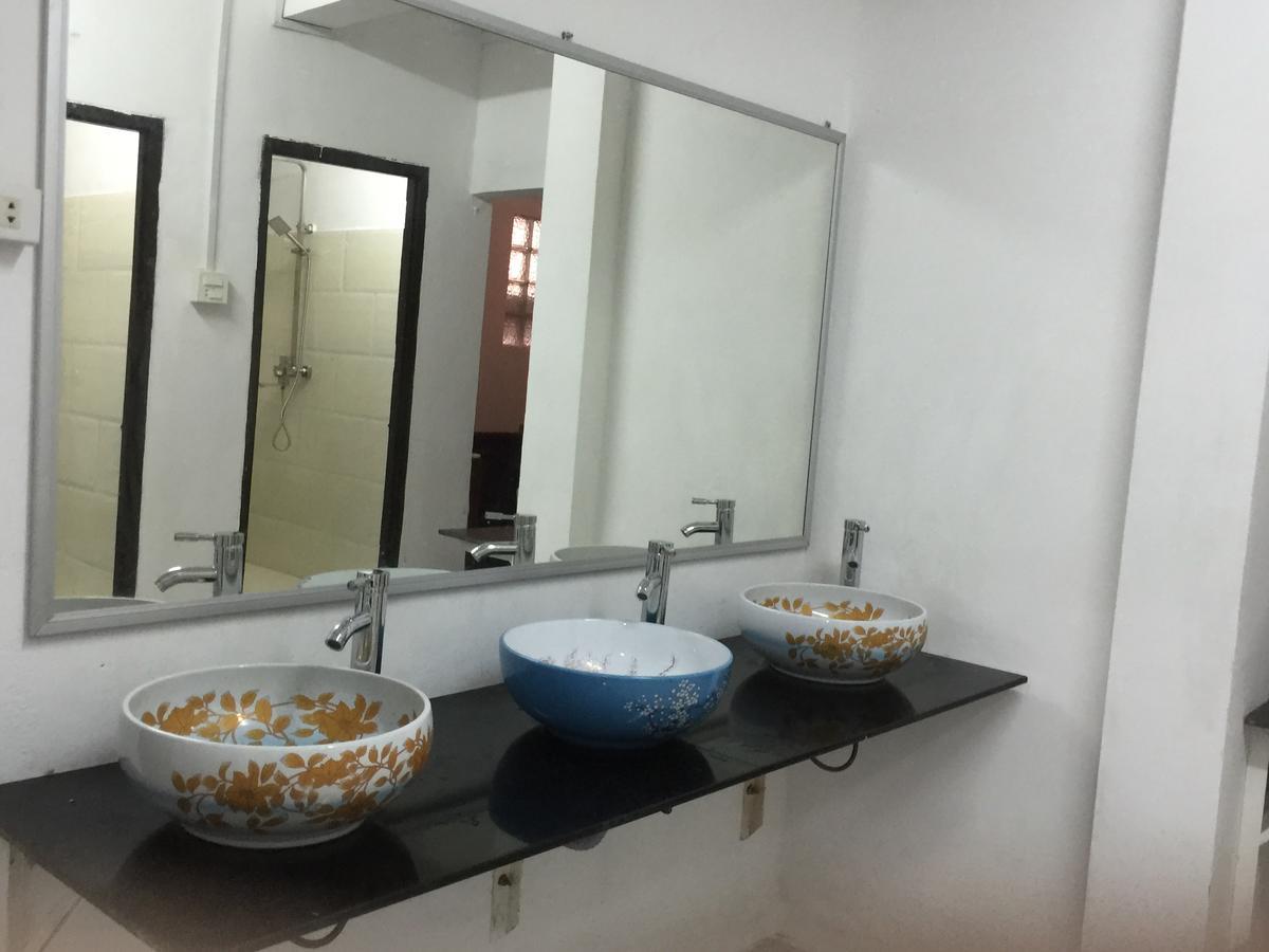 City Backpackers Center 루앙프라방 외부 사진