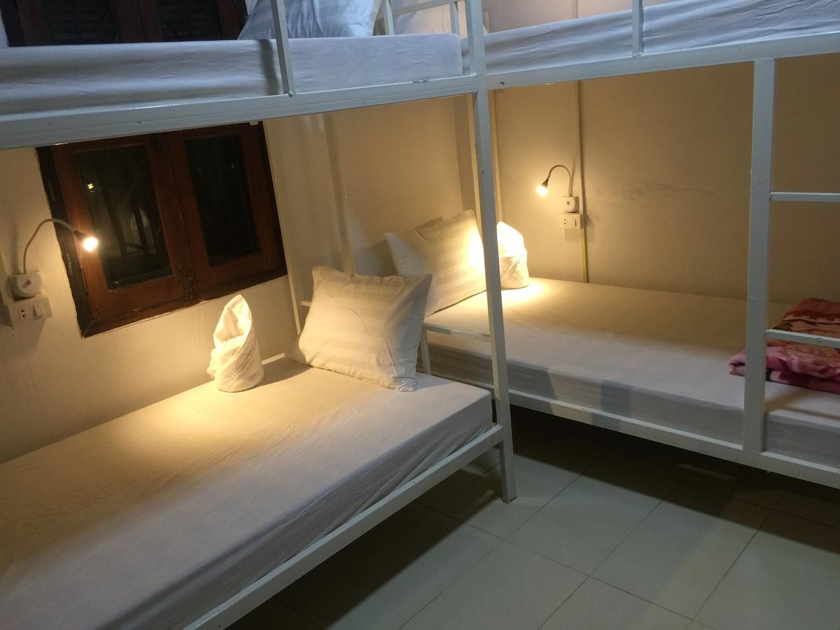 City Backpackers Center 루앙프라방 외부 사진