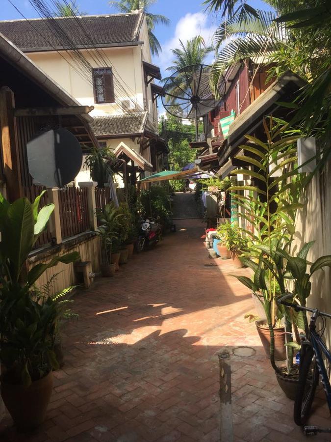 City Backpackers Center 루앙프라방 외부 사진